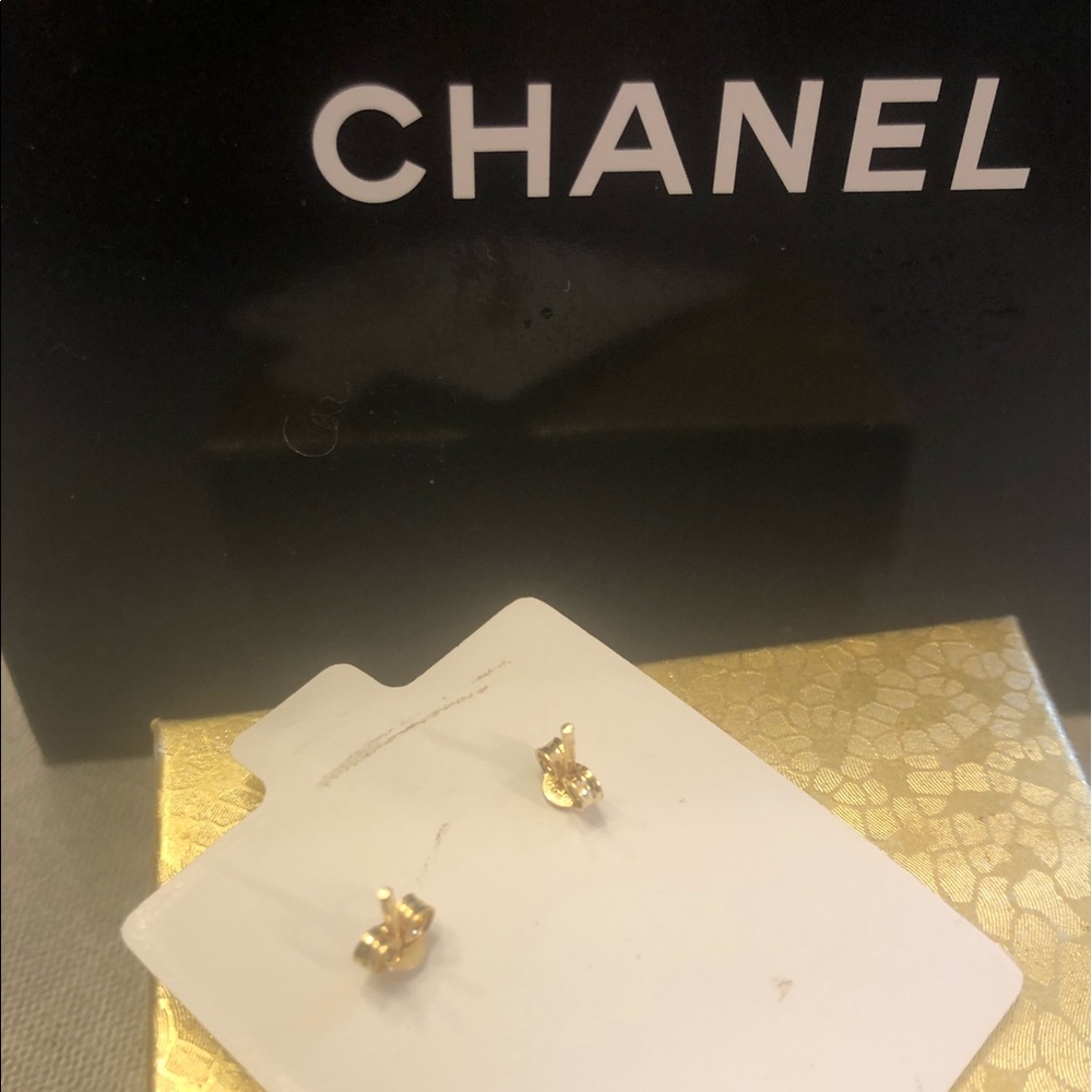 100% 14K gold CC studs earrings